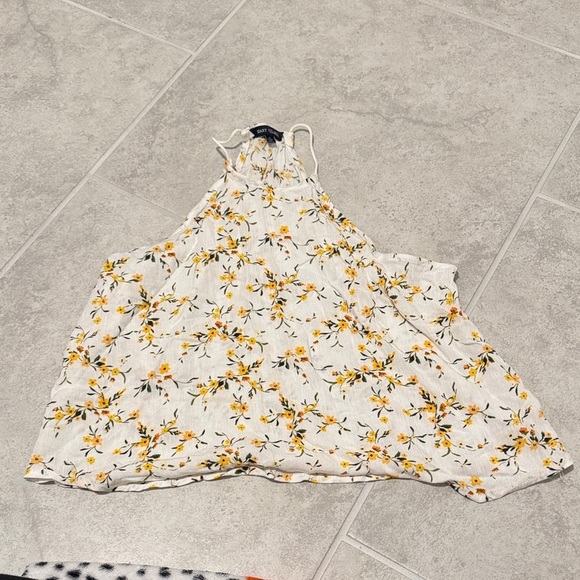 Heart Hips Tops - Heart Hips Floral Top with Yellow Accents